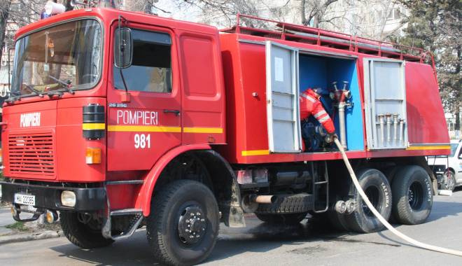 A căzut tencuiala de la o clădire - tencuiala-1441033906.jpg