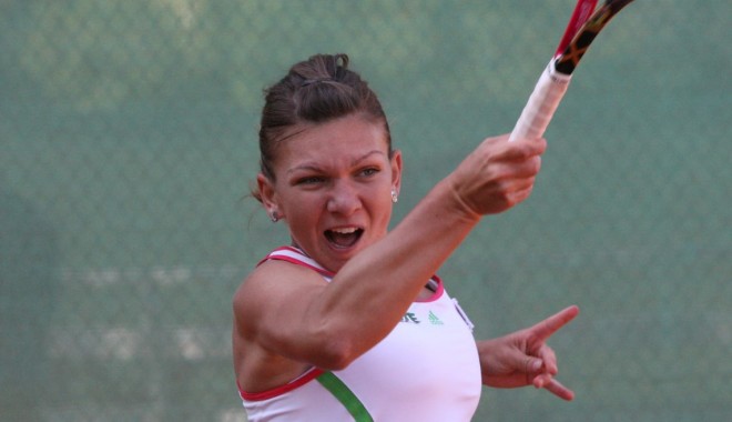 Tenis / Simona Halep, sfert-finalistă la dublu, în Luxemburg - tenis-1319115771.jpg