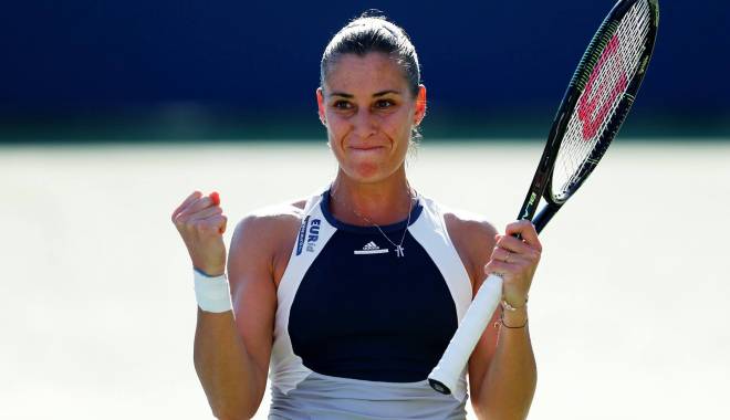 Tenis / Turneul Campioanelor: Pennetta a învins-o pe Radwnaska în Grupa Roșie - tenis-1445944477.jpg