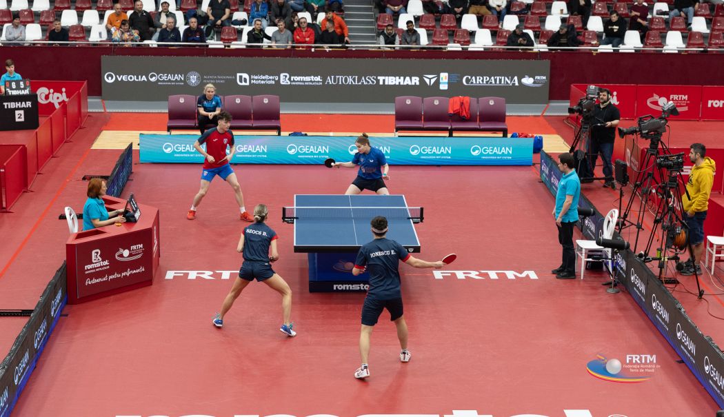 Bernadette Szocz şi Iulian Chiriţă au câştigat titlurile de campioni naţionali la tenis de masă - tenis-masa1-1742826394.jpg