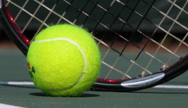 Tenis, Fed Cup. Olanda a învins Rusia la Moscova și s-a calificat în semifinale - tenisbolitacohete167849-1454844276.jpg