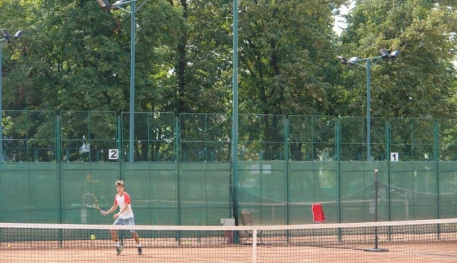 Tenis: Constanța se luptă pentru podium la CN pe echipe U14 - teniscampionatesursafacebookfrtn-1411030031.jpg