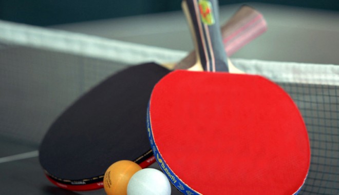 Pe podium, la Superliga de tenis de masă - tenisdemasa-1392061499.jpg