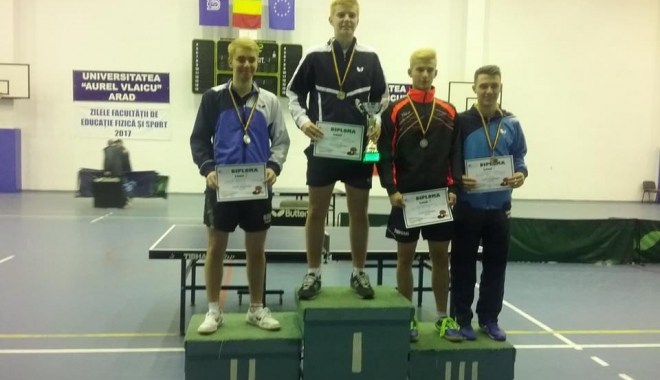 Cristian Pletea  și Eliza Samara,  pe podiumul  Cupei României - tenisdemasa-1513082893.jpg