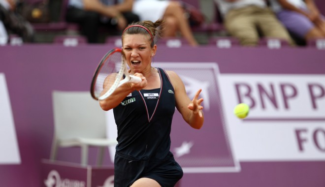 Simona Halep, eliminată de Victoria Azarenka din turneul de la Linz - tenishalep-1349987521.jpg