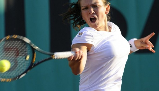 SIMONA HALEP joacă pentru un loc în sferturile de la Roma. Vezi rezultatul după primul set în meciul cu Roberta Vinci - tenishalep-1368714275.jpg