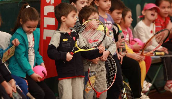 Tenis: Simona Halep și Horia Tecău, întâlnire cu micii jucători de tenis, la Club Idu - teniskidsday-1417593547.jpg