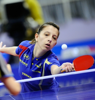 Tenis masă / Echipa Lumii, din care a făcut parte și Eliza Samara, a pierdut în fața Chinei - tenismasaelizaworld-1353848643.jpg