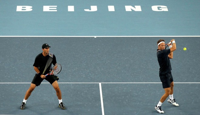 Tecău și Lindstedt, la un pas de semifinala China Open - tenistecaubeijing-1349381148.jpg