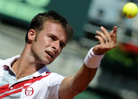 Tenis: Adrian Ungur, calificat în optimile turneului BRD Brașov Challenger - tenisungurjpg-1409814150.jpg