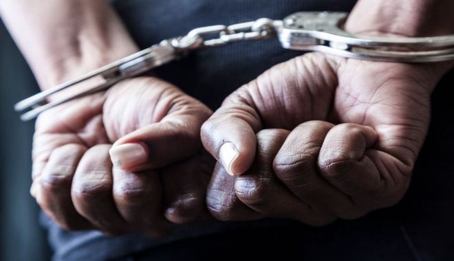 Condamnat la închisoare după ce și-a înjunghiat amicul în spate, din răzbunare! - tentativaomorsursathestatesman-1603987941.jpg