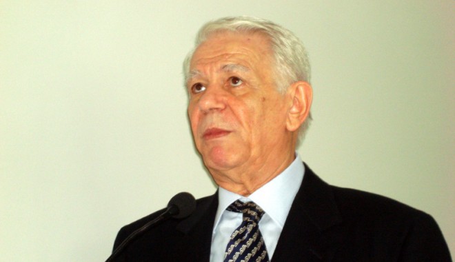 Teodor Meleșcanu - Doctor  Honoris Causa al Universității 