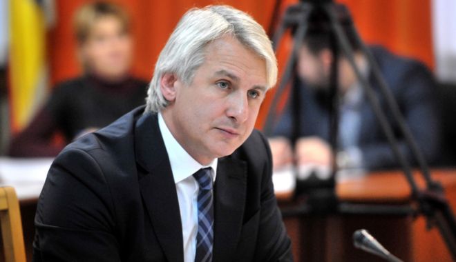 Teodorovici afirmă că nu susține limitarea gradului de îndatorare pentru populație - teodorovici-1519823160.jpg