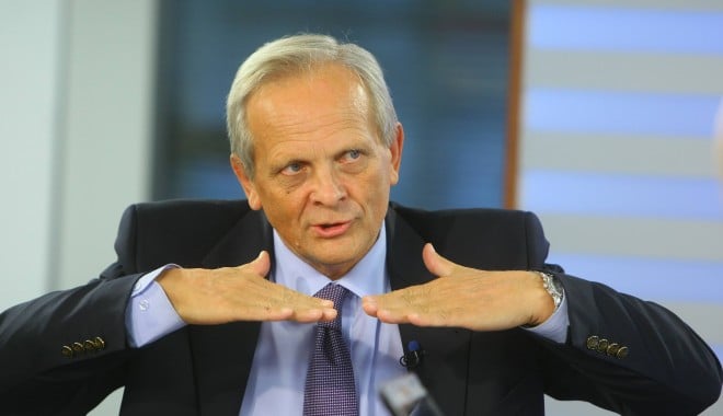 Stolojan consideră că Guvernul trebuie să prezinte un nou proiect de buget pentru 2012 - teodorstolojan-1338213275.jpg