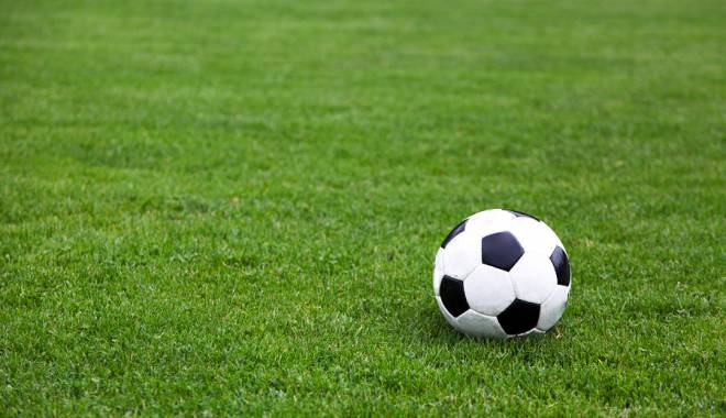 Oțelul Galați a pierdut jumătate din terenul de fotbal - terenfotbal-1437152929.jpg