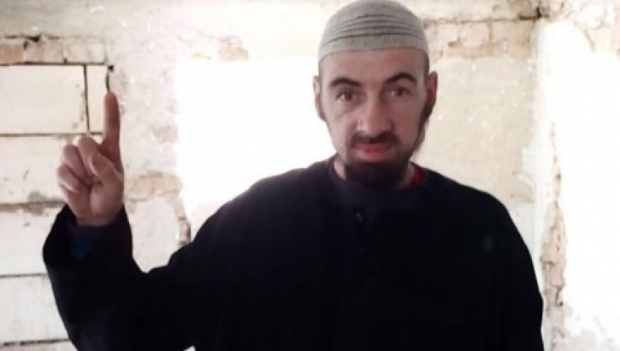 ROMÂN SUSPECTAT DE TERORISM, RIDICAT DE DIICOT. AR FI ADERAT LA ISIS - terorist31704800-1498718784.jpg
