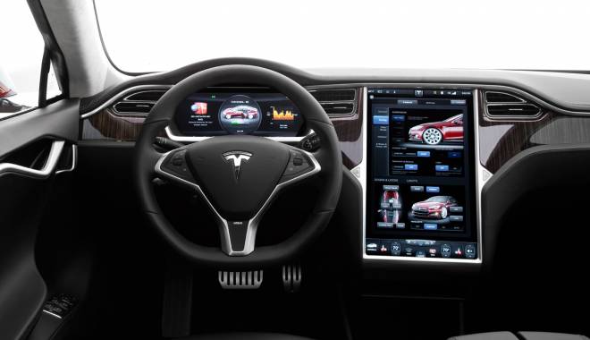 Automobilele electrice Tesla, aproape autonome - tesla-1444928842.jpg