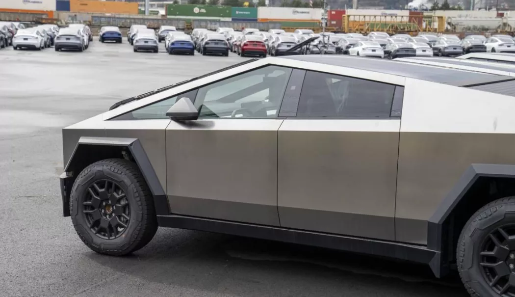 Șoferul unei Tesla Cybertruck, lăsat fără permis în Lugoj - tesla-1770110516.webp