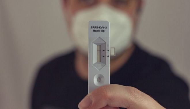 Teste gratuite pentru farmacii, dar contra-cost pentru populație. Plătești câteva zeci de lei dacă vrei să te testezi în farmacie - test-1633877427.jpg