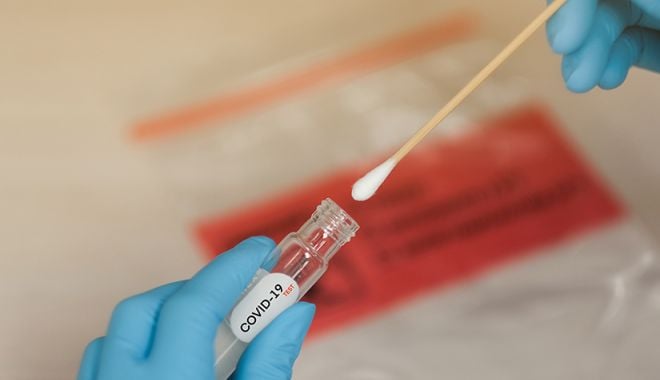 Testele pentru adulţii nevaccinaţi nu vor mai fi gratuite în Franţa - test-1634283123.jpg