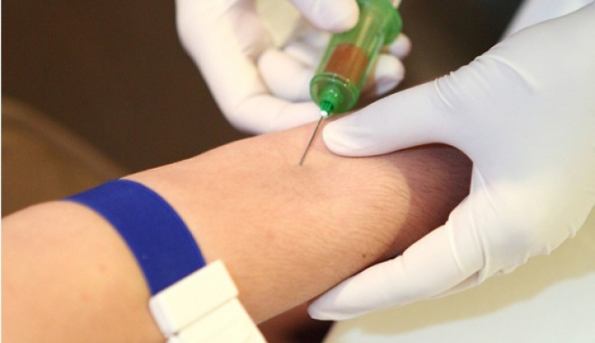 Peste 11 mii de români au fost testați gratuit de hepatită - testarehepatitac-1320953292.jpg