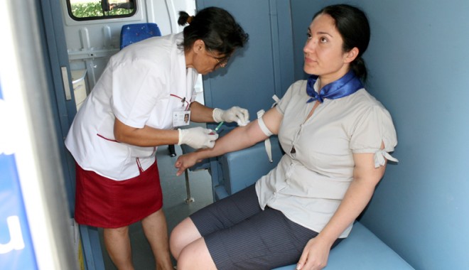 Cum vă puteți face gratuit teste pentru HIV și hepatită - testarehivsidahepatitafundatiaba-1379604374.jpg