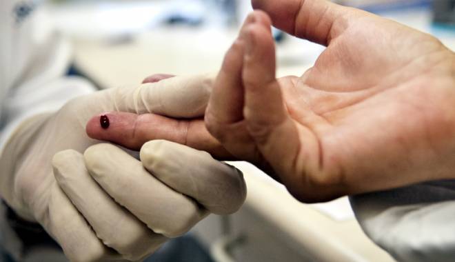Angajații Poliției Constanța, testați pentru HIV și hepatită - testarepolitie-1480078854.jpg