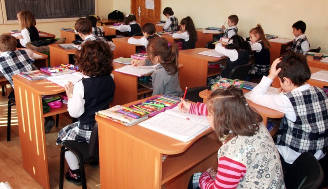 Vezi unde au dat-o în bară elevii constănțeni la evaluările naționale - testari-1318263194.jpg