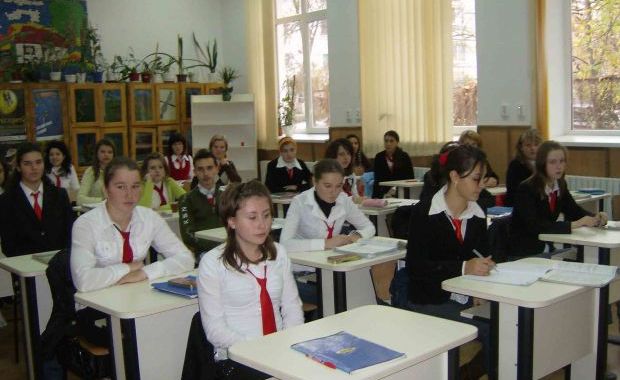 Ce părere au cadrele didactice despre testele inițiale - teste-1318605848.jpg