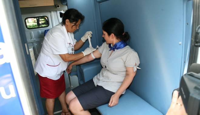 Teste gratuite de HIV  și hepatită, în Mamaia - testegratuite-1437916926.jpg