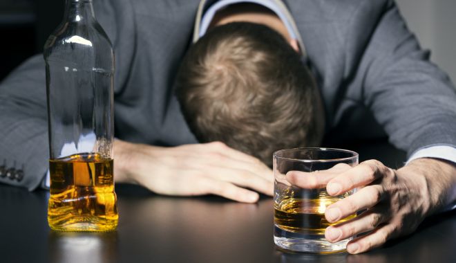 Teste gratuite. Constănțenii, invitați să afle dacă beau prea mult alcool - testgratuitalcool-1558888699.jpg