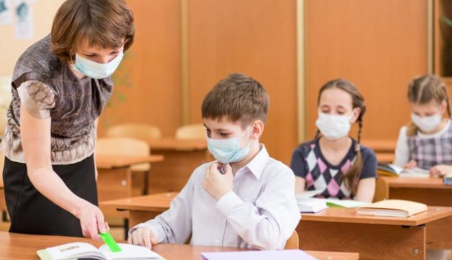 Ministrul Educației: ”Tezele nu se mai susțin în acest an școlar”. Cu ce vor fi înlocuite - teza-1604738565.jpg