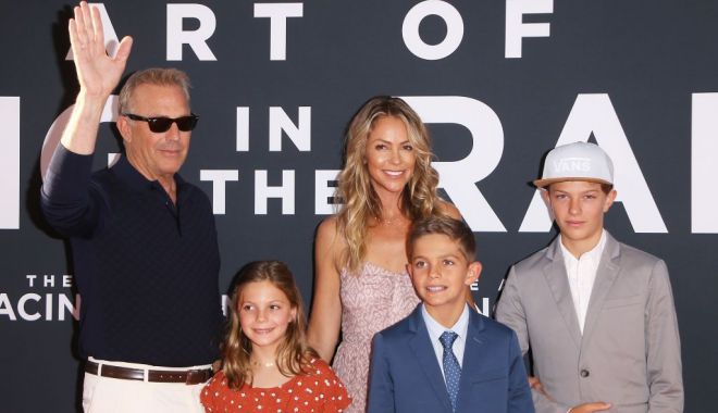 Viața bate filmul! Ce pensie alimentară plătește Kevin Costner celor trei copii ai săi