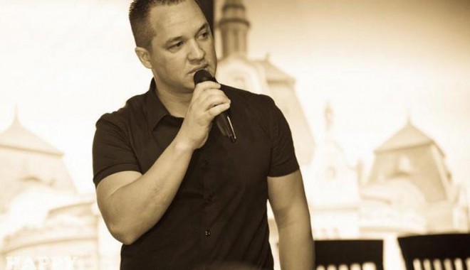 Stand-up comedy cu Tibi Neuronu - tibi-1314118011.jpg