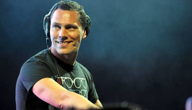 DJ Tiesto vine la festivalul Untold - tiesto2-1451998485.jpg