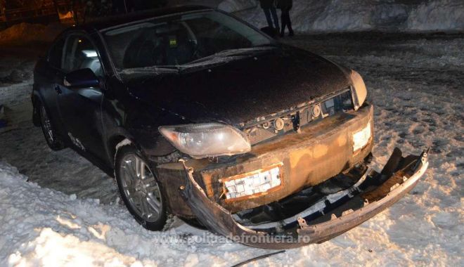 Țigarete de contrabandă ascunse și transportate în componentele unei mașini - tigari-1547549717.jpg