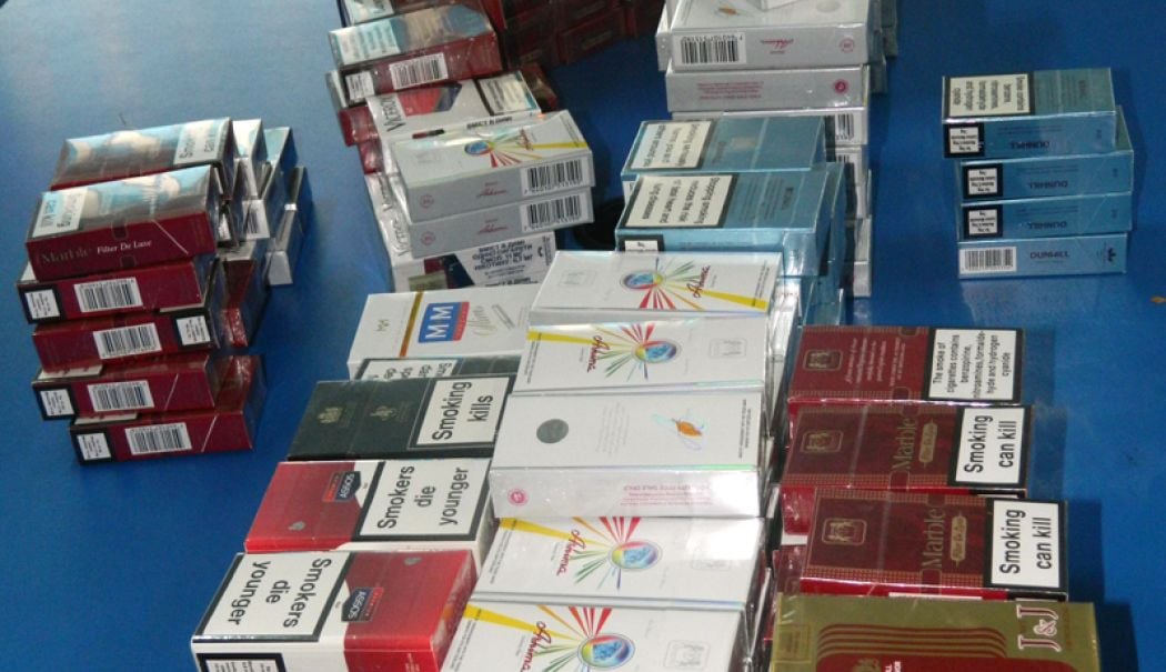 Cercetat penal, după ce a furat zeci de baxuri de țigarete dintr-un magazin alimentar - tigari1516903024-1749116794.jpg