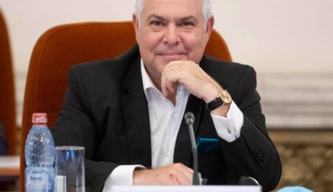Ministrul Angel Tîlvăr a transmis urări şi mulţumiri militarilor, veteranilor şi familiilor acestora - tilvar-mesaj-1703591518.jpg