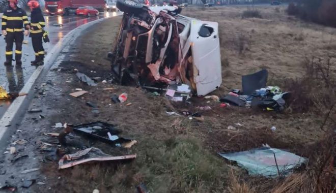 Accident între un autocamion şi o autoutilitară; o persoană a decedat