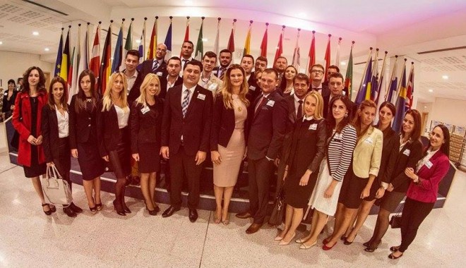 Tinerii liberali din Constanța la Parlamentul European - tineiliberali-1411981802.jpg