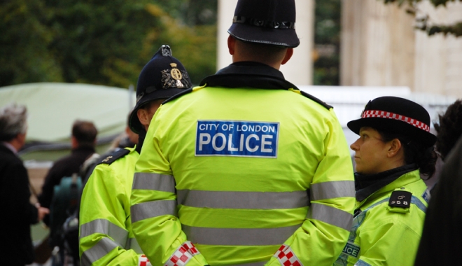 Tineri arestați la Londra.  Voiau să devină teroriști cu acte în regulă - tineriarestatilalondra-1487682741.jpg