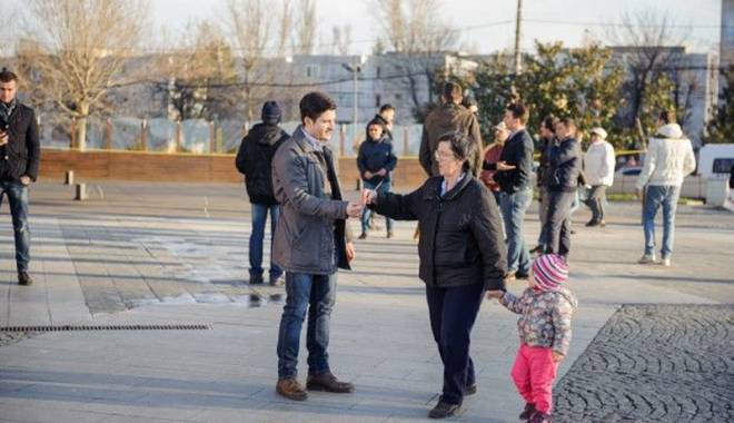 Tinerii social-democrați au vestit sosirea primăverii - tineriisocialdemocratiauvestitps-1425497928.jpg