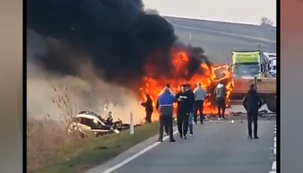 Impact devastator între mașină și TIR. O viață pierdută - tir-vaslui-1774336853.webp