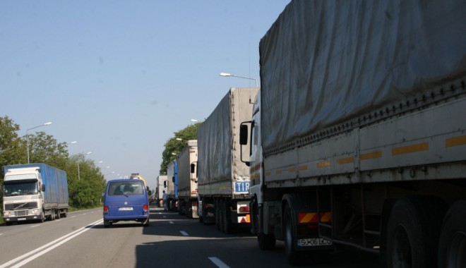 Iată când au TIR-urile INTERZIS pe șoselele naționale din Constanța - tir1351613290-1371051790.jpg