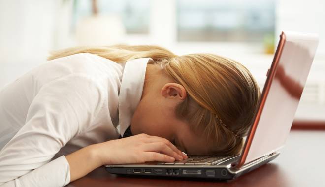 Te simți mereu obosit?  Iată care sunt cauzele - tiredlady-1416573259.jpg