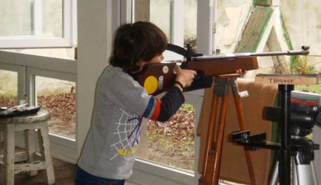 Sesiuni de tir organizate  pentru liceeni - tirsportiv-1428342352.jpg