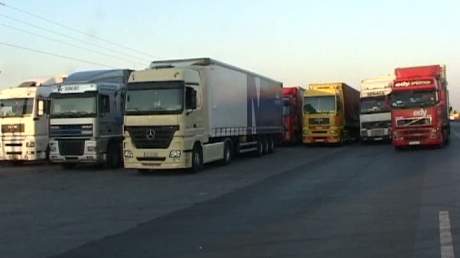 Vezi în ce județe tirurile nu au voie să circule în acest weekend - tiruri-1342181632.jpg