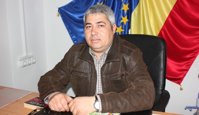 Polițistul din Constanța care nu ia mită! - titeimariuspolitiatransporturipa-1363972742.jpg