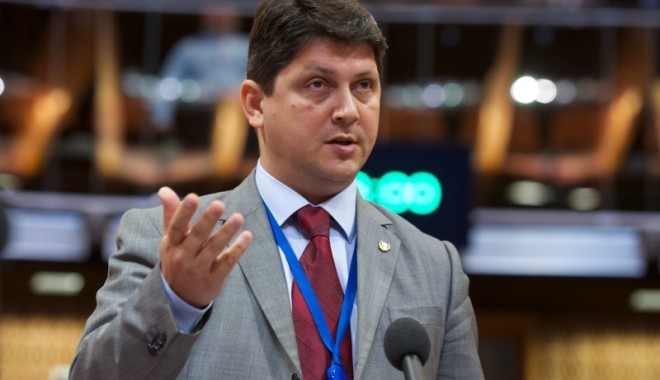 România așteaptă o decizie favorabilă în privința aderării la spațiul Schengen - tituscorlean-1371024645.jpg