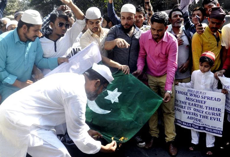 India construiește 14.000 de buncăre, iar Pakistanul consemnează la sol toate zborurile, de teama unui conflict nuclear - tk3sbm06388946-1551362681.jpg